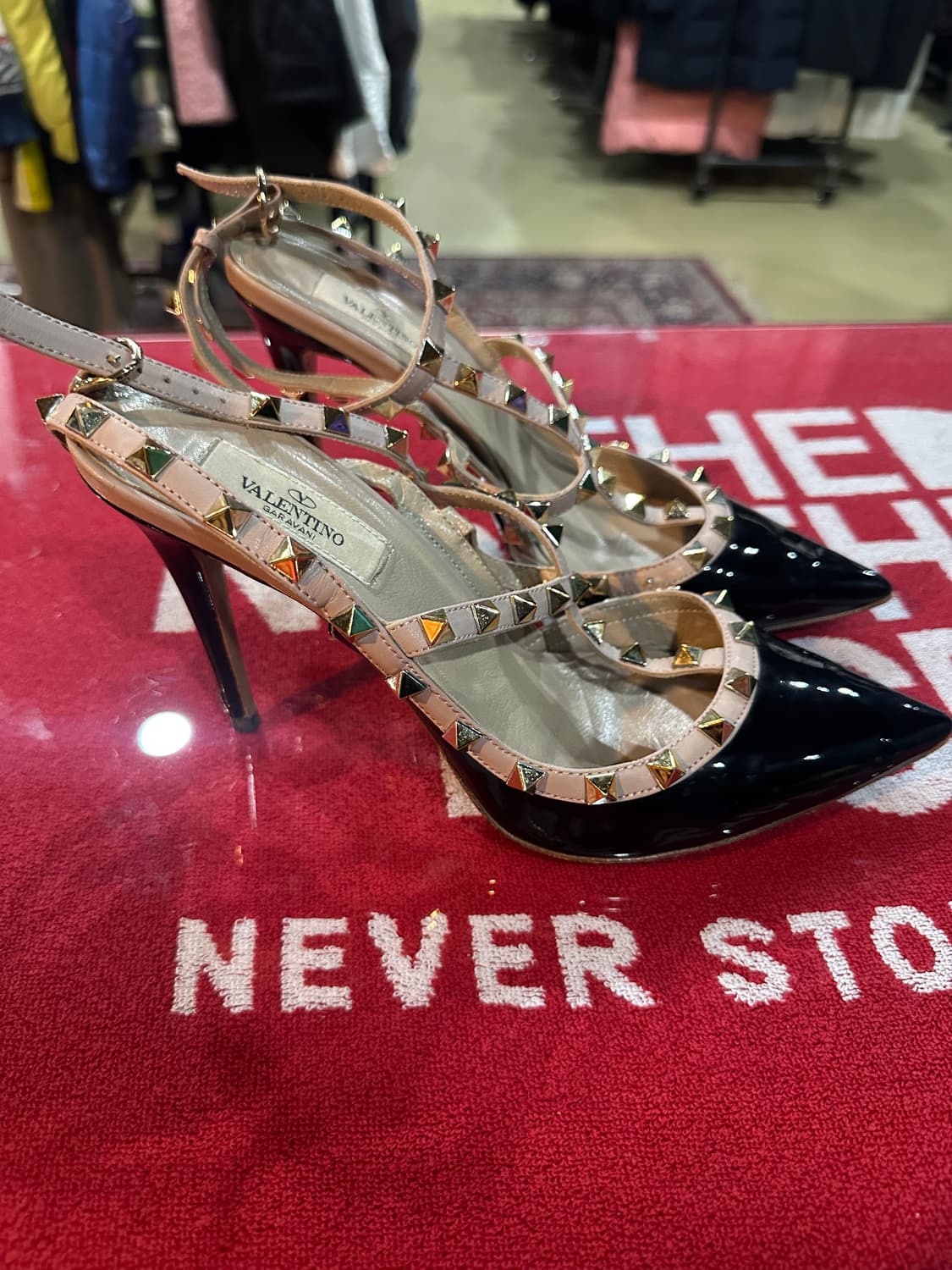 발렌티노.락스터드 펌프스39 상품이미지2