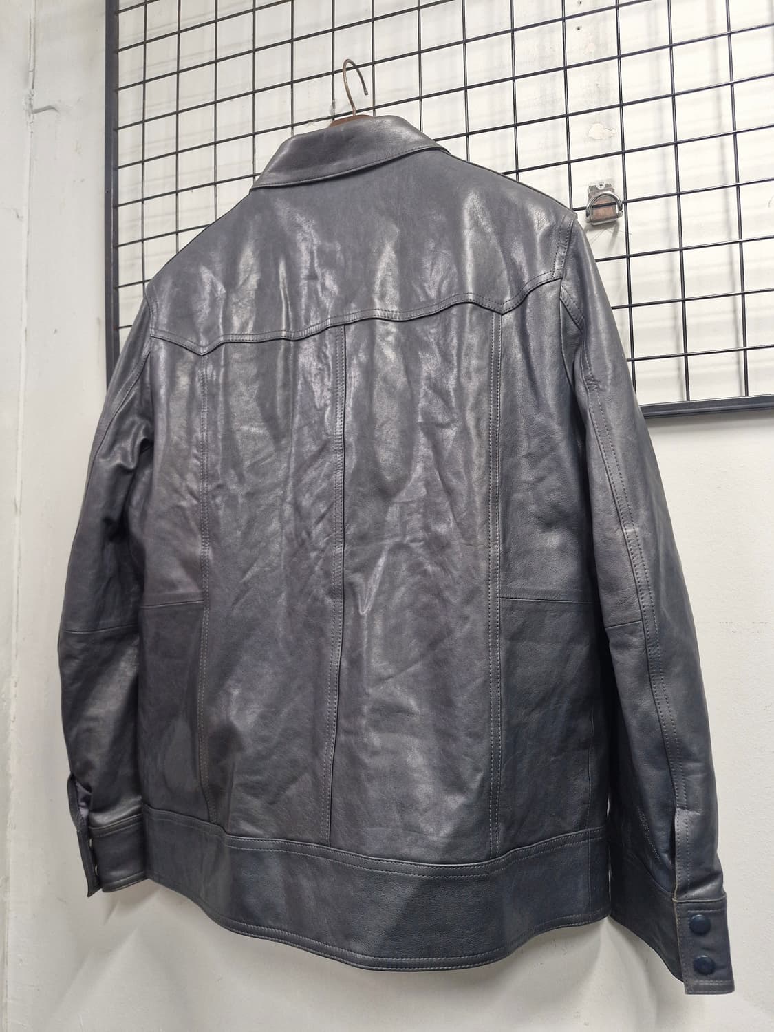 105XL 셀럽샵 에디션 양가죽 자켓 그레이. 상품이미지8