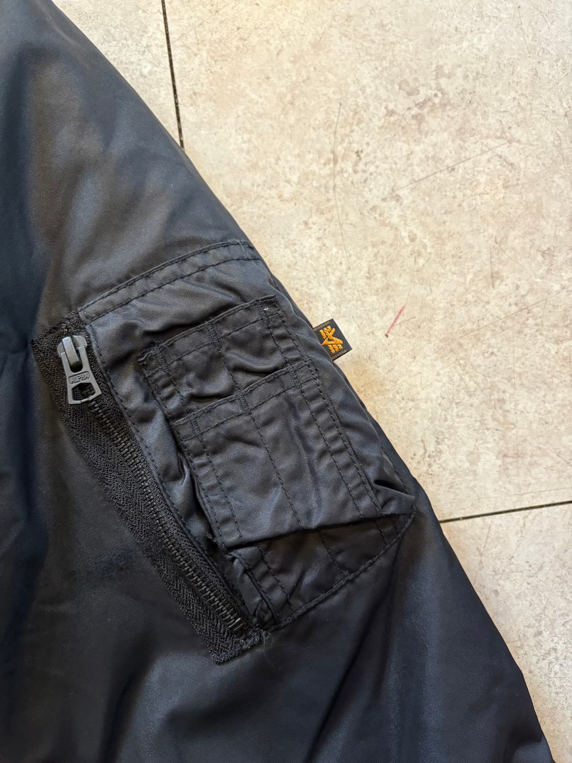 알파 인더스트리 후드 항공점퍼 블랙 상품이미지5