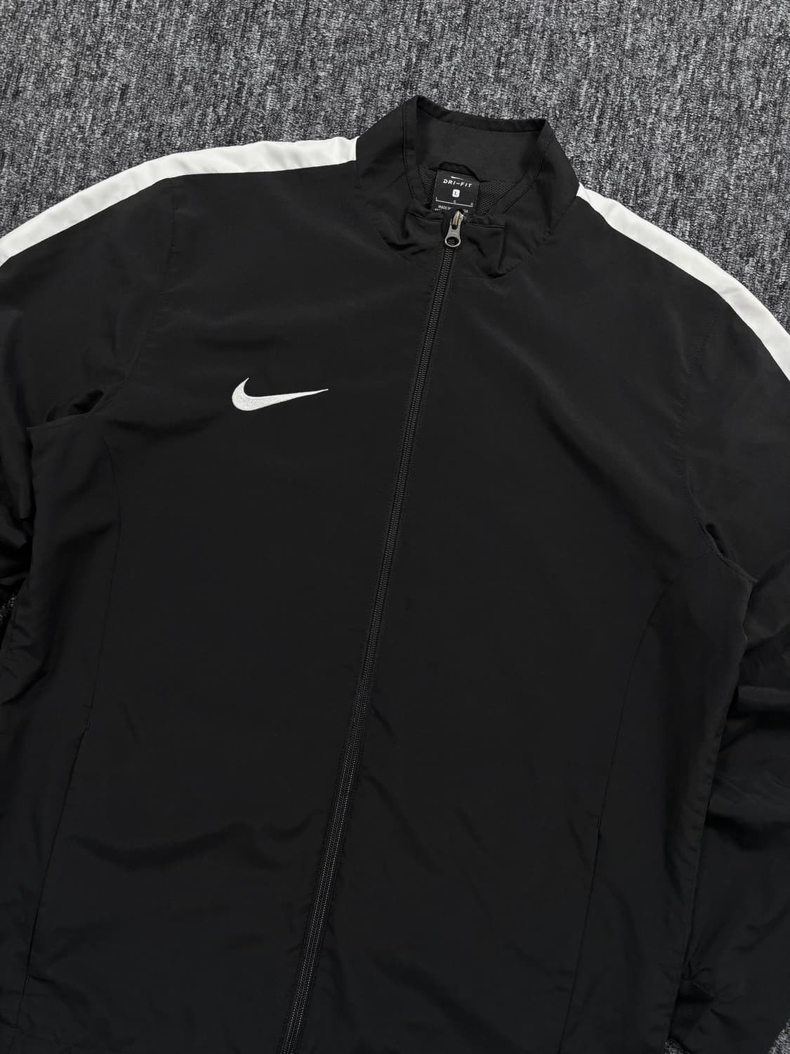 나이키 사이드라인 바람막이 상품이미지4