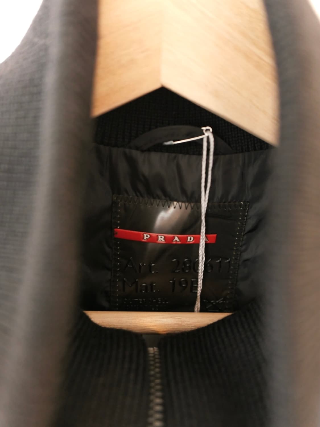 프라다 스포츠 패디드 자켓 상품이미지3