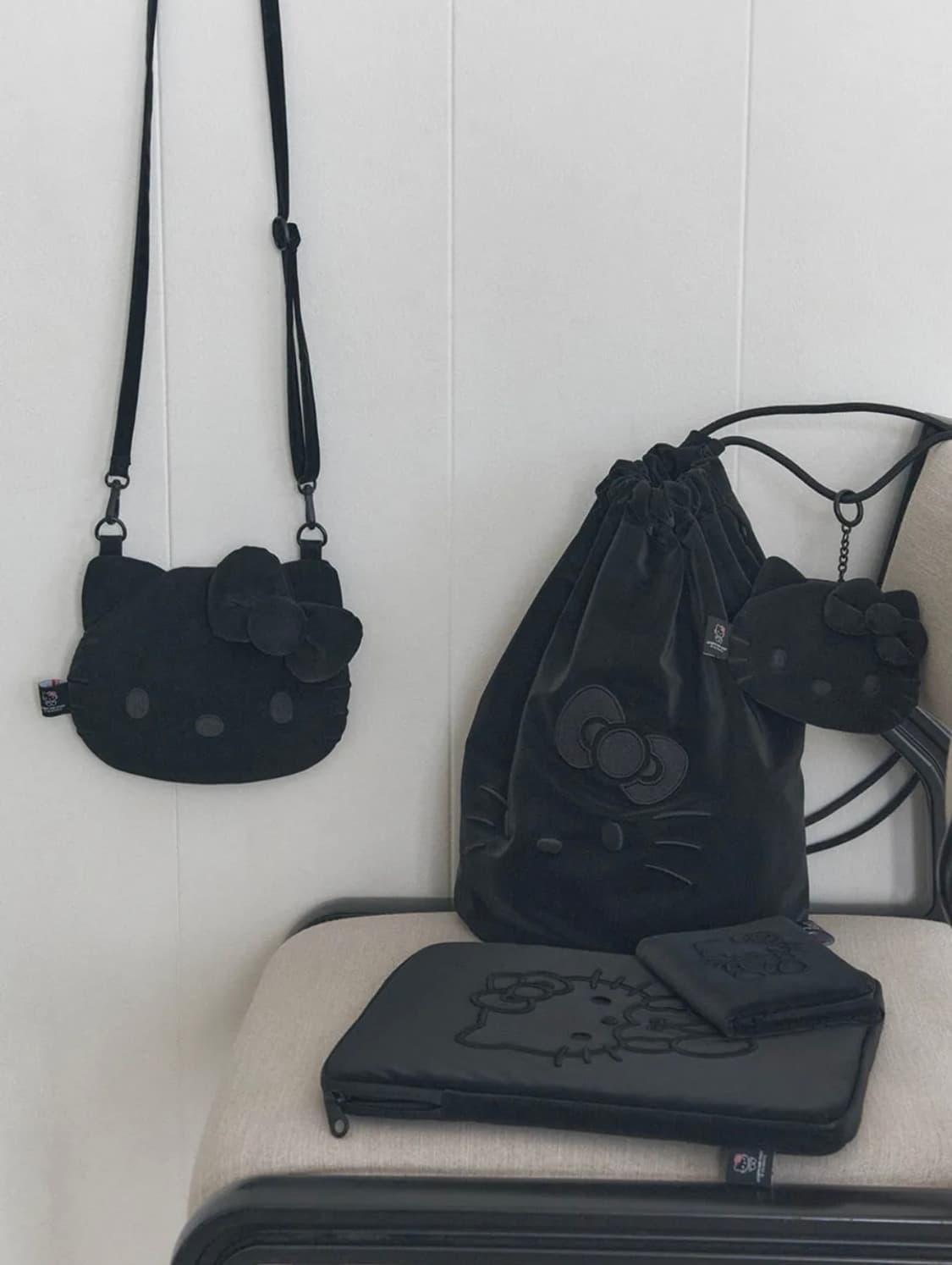 Haze String Backpack Hello Kitty Black 상품이미지4