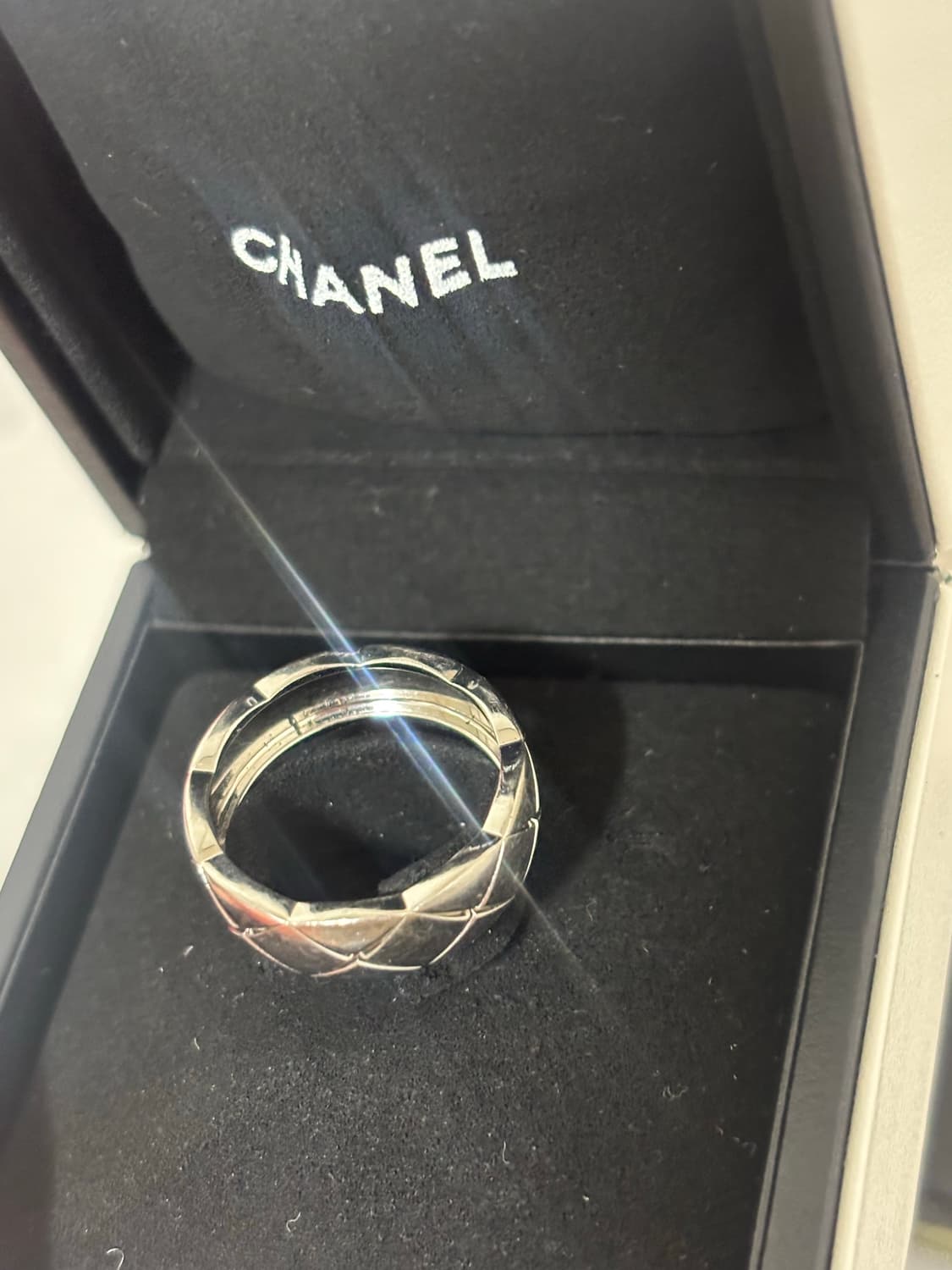 샤넬 코코크러쉬 스몰 화이트골드 55호(매장구매) 상품이미지4