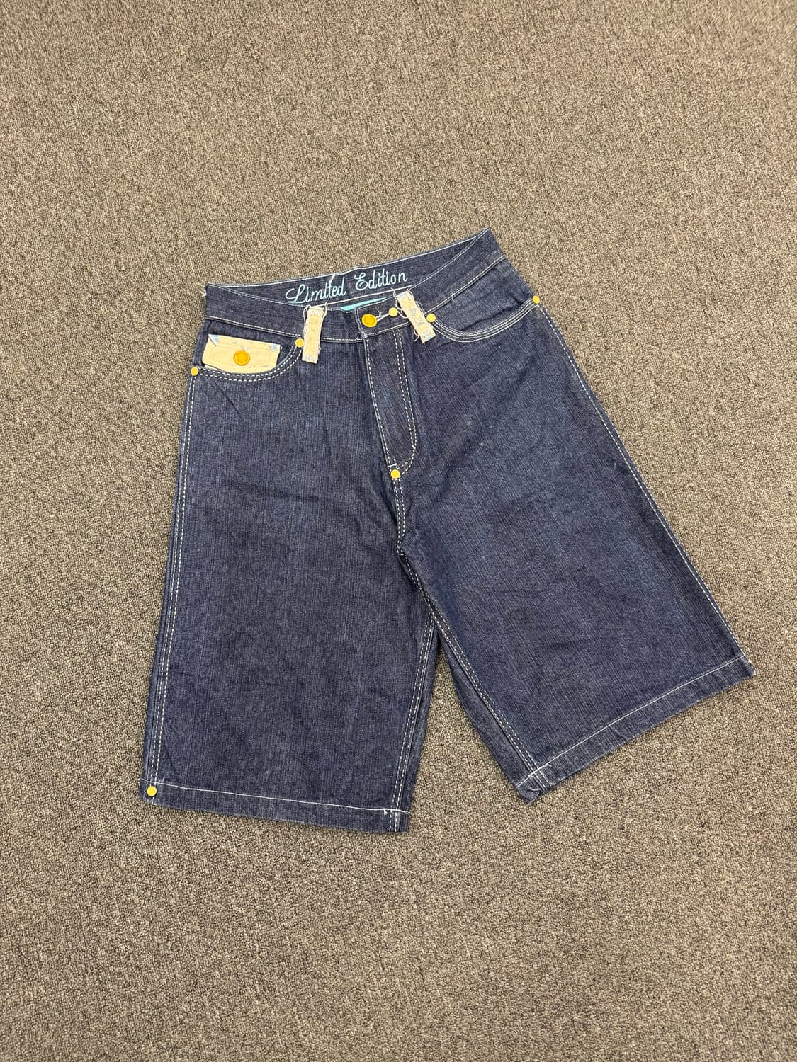 32)Coogi 빈티지 문양 자수 포인트 버뮤다 데님 팬츠 상품이미지1