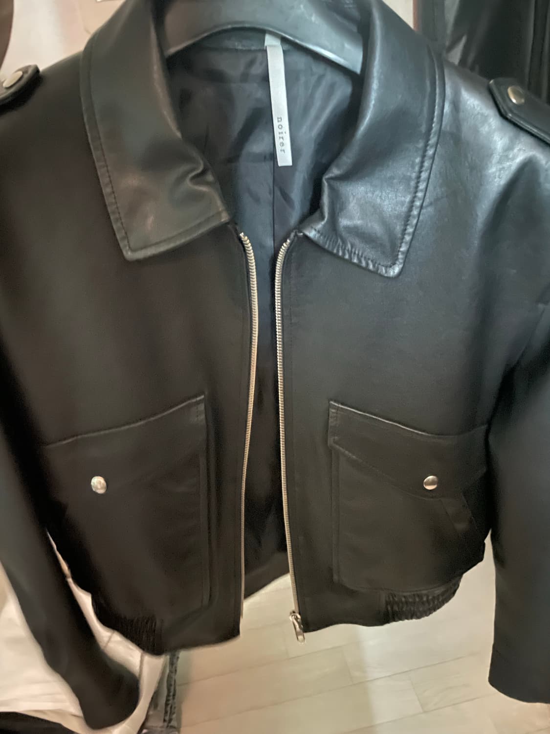 노이어 리얼 레더 램스 베지터블 A-2 블루종 블랙 52 사이즈판매합니다 상품이미지3