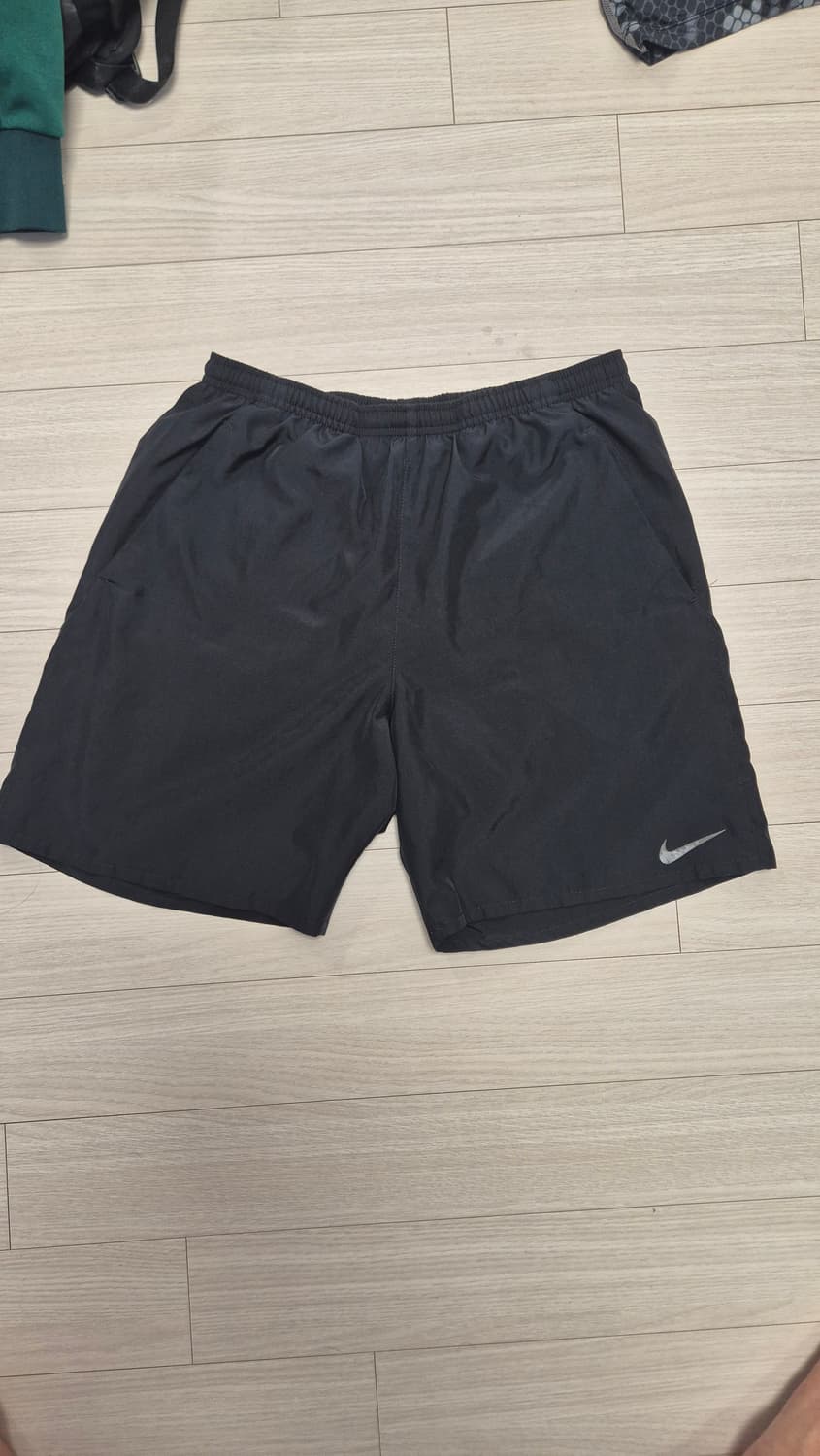 나이키 드라이핏 런닝 쇼츠 M 상품이미지1
