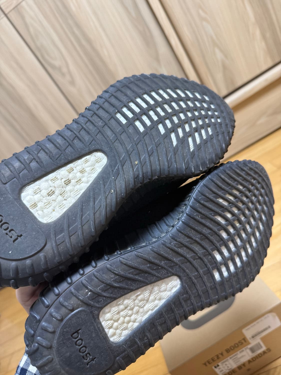 이지 350v2 브레드 판매합니다 상품이미지3