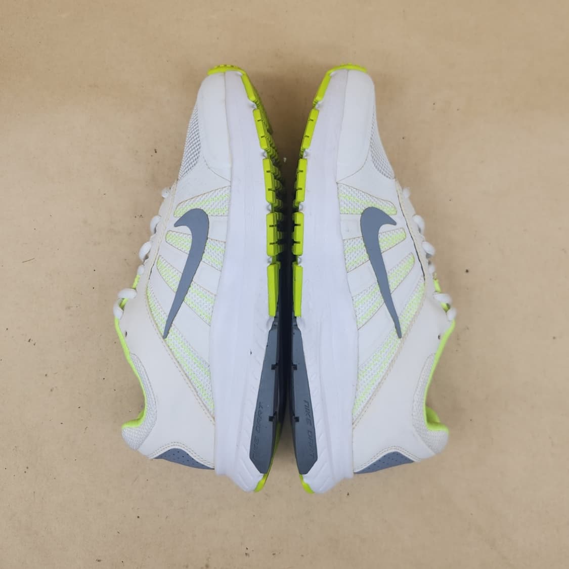 나이키 Dart 12 여성운동화235 상품이미지5