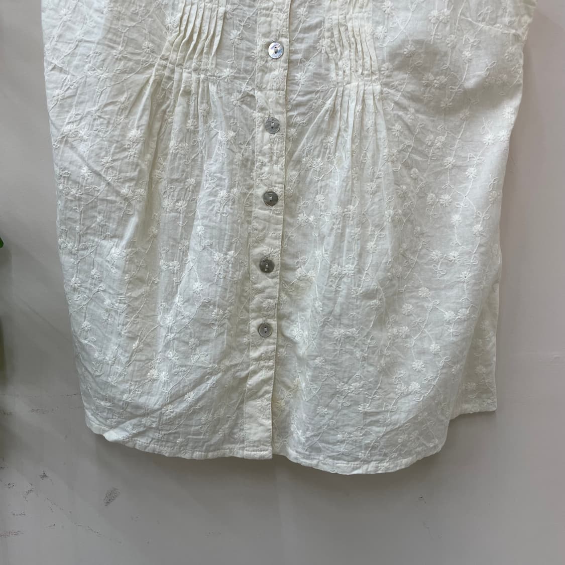 여리 페어리 모리 아이보리 화이트 코튼 자수 슬리브리스 블라우스 상품이미지3