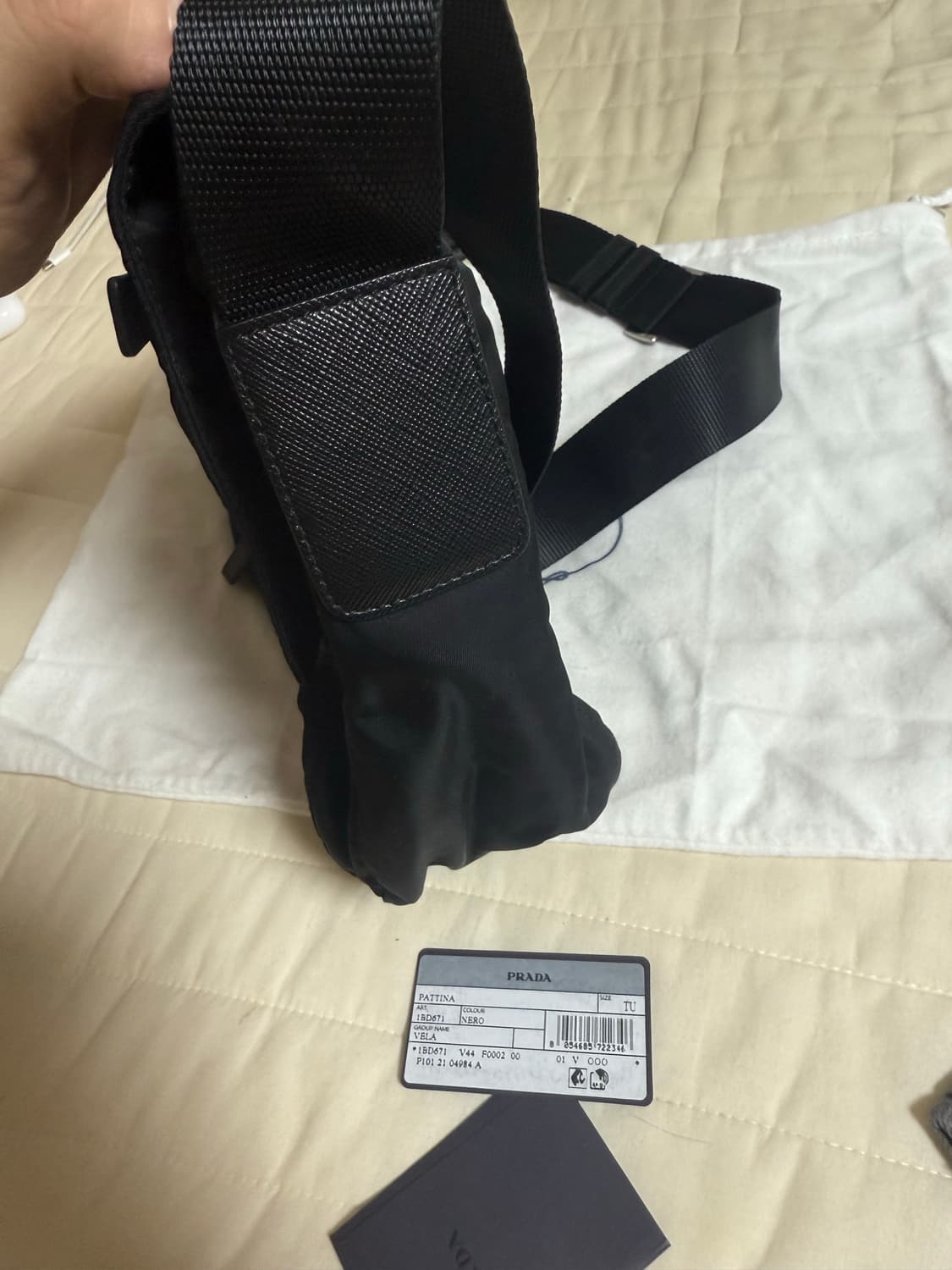 프라다 크로스백 블랙 메신저백 1BD671 상품이미지4