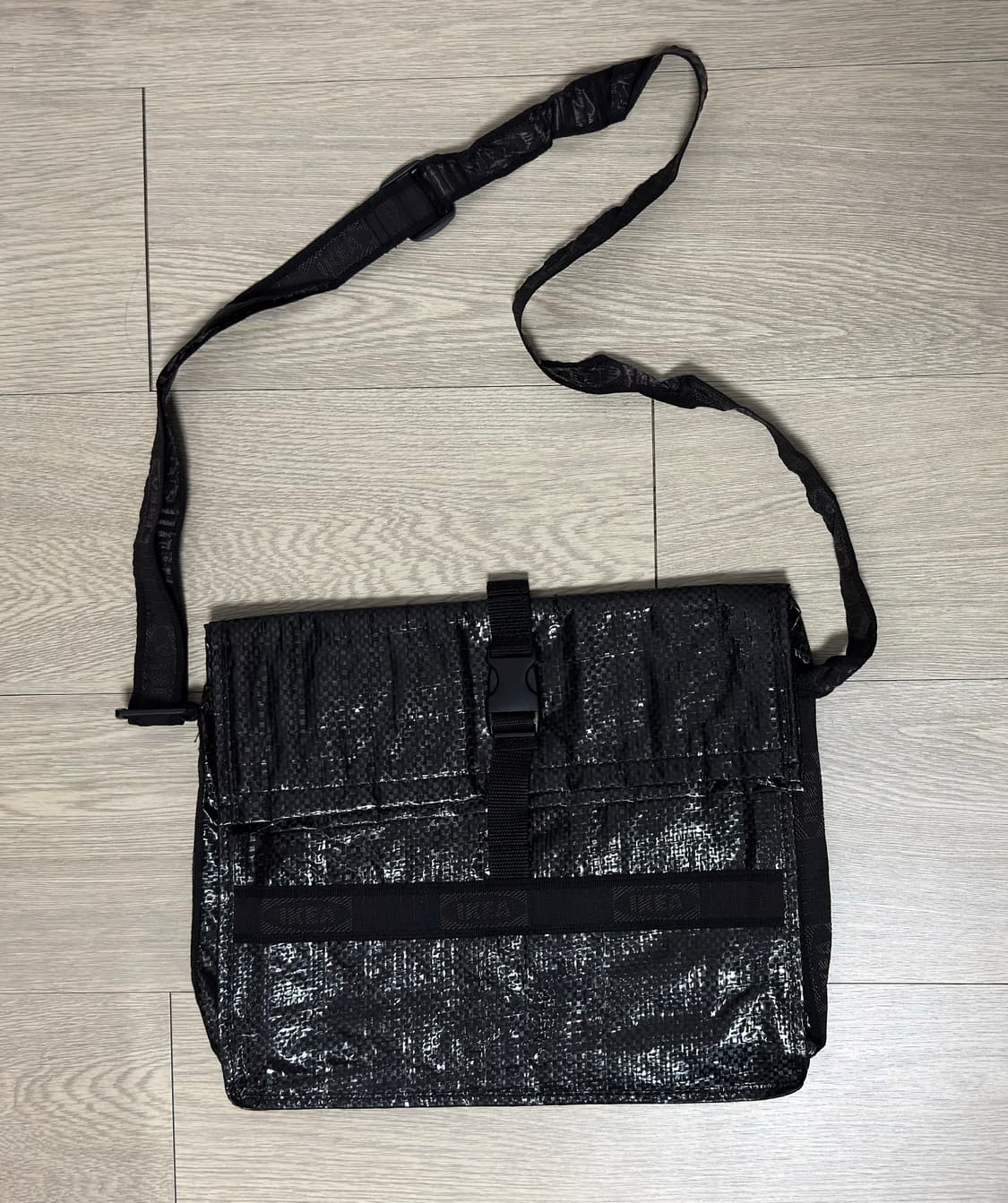 IKEA 이케아 메신저백 OBEGRANSAD 블랙 상품이미지1