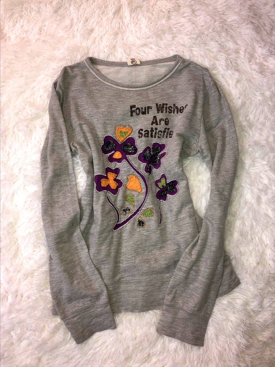 gray clover patch top 상품이미지1