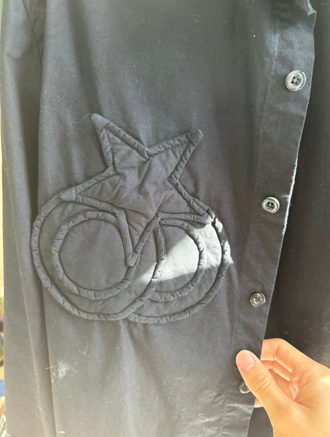 [L] 꼼데가르송 셔츠 스타 패치 셔츠 상품이미지3