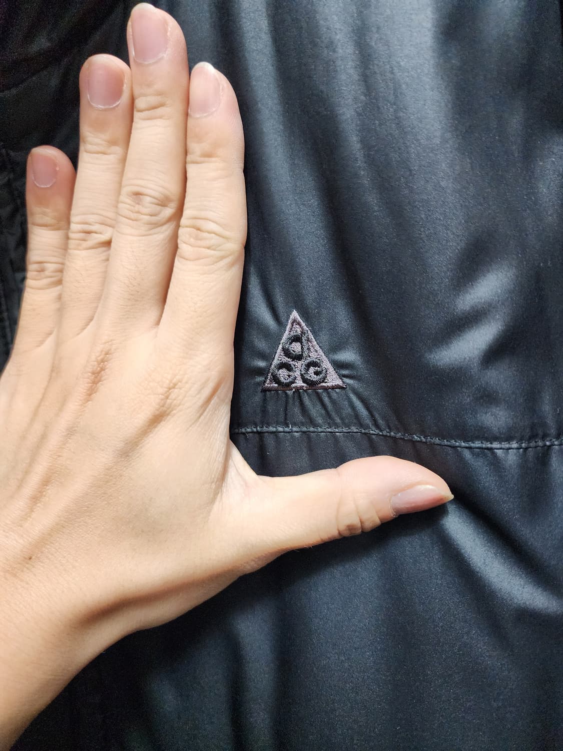 나이키 ACG 블랙 경량패딩  상품이미지3