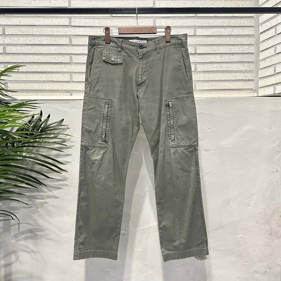 JPN VINTAGE 밀리터리 카고 팬츠 레귤러핏 사이드포켓 디테일 카키 상품이미지1