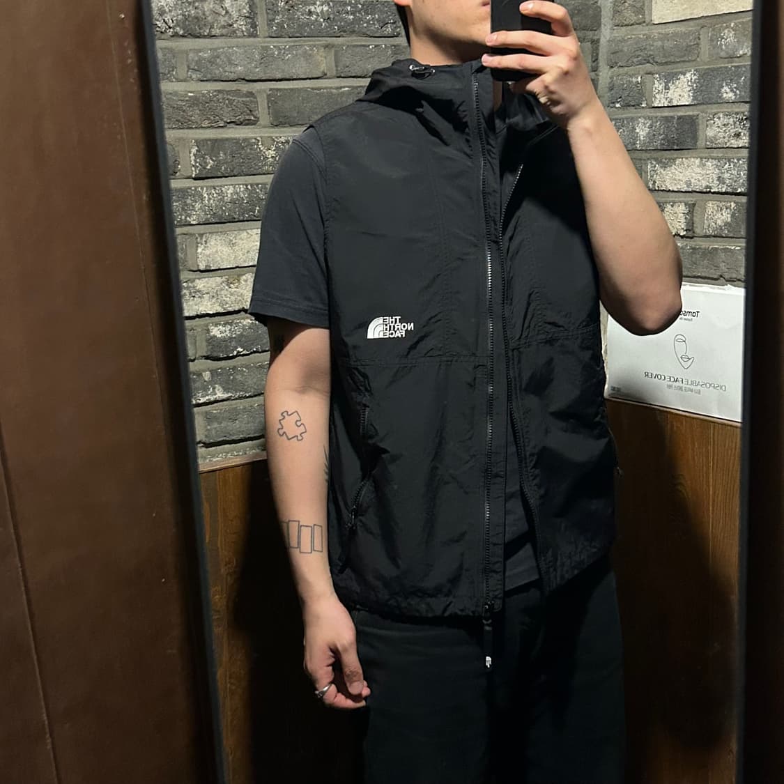 M) 노스페이스 후드 바람막이 조끼 블랙 상품이미지10