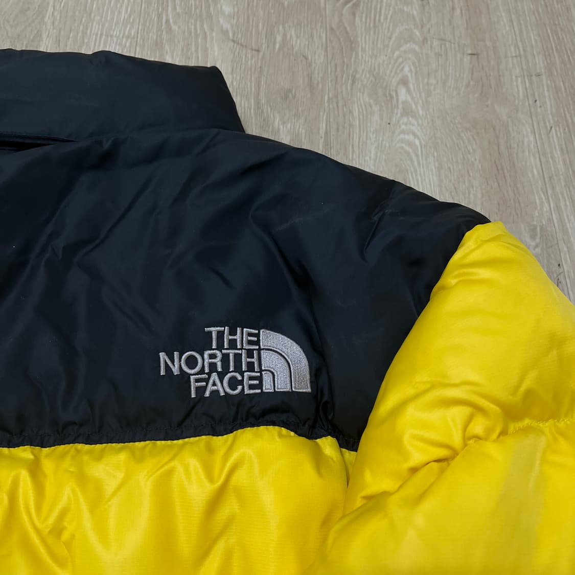 노스페이스 구스다운 700 옐로우 눕시 패딩 M(95) 상품이미지4