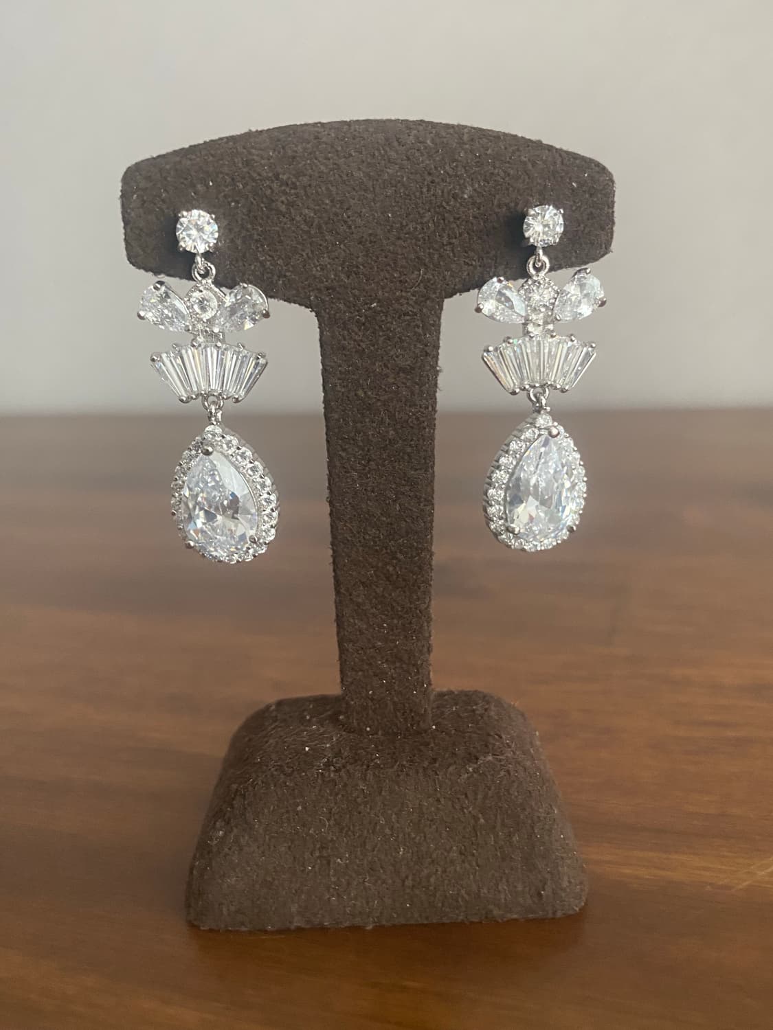 물방울 모티브 큐빅 귀걸이 상품이미지5