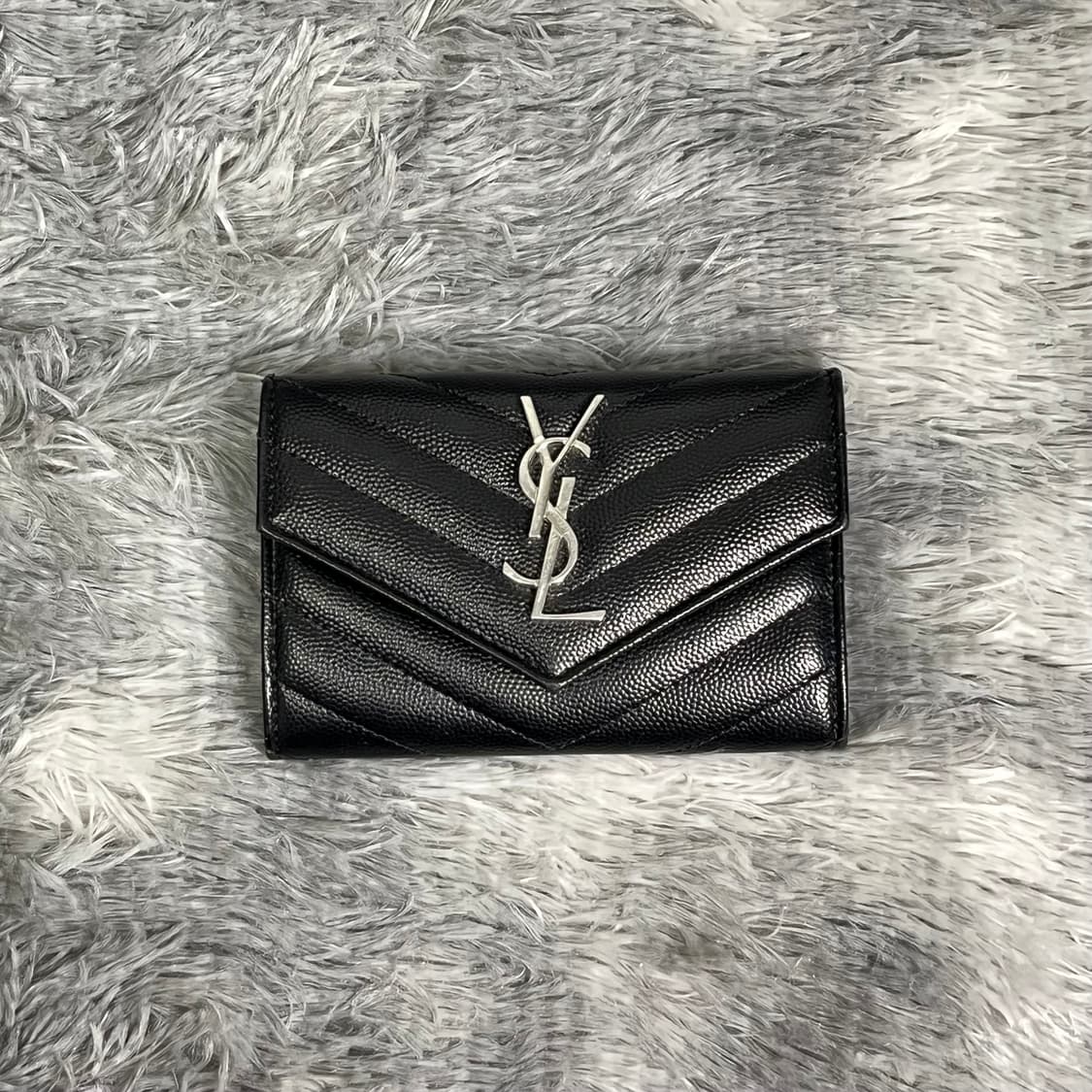 입생로랑 엔벨로프 지갑 은장 상품이미지1