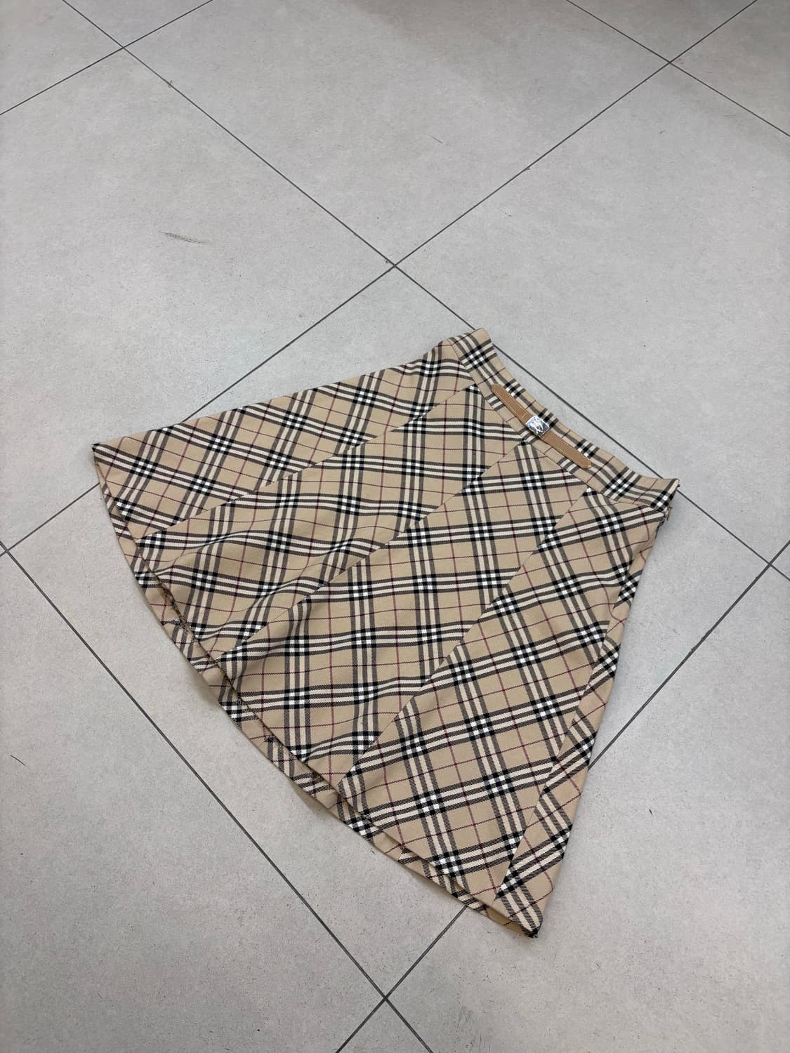 버버리 블루라벨 노바체크 스커트 상품이미지3