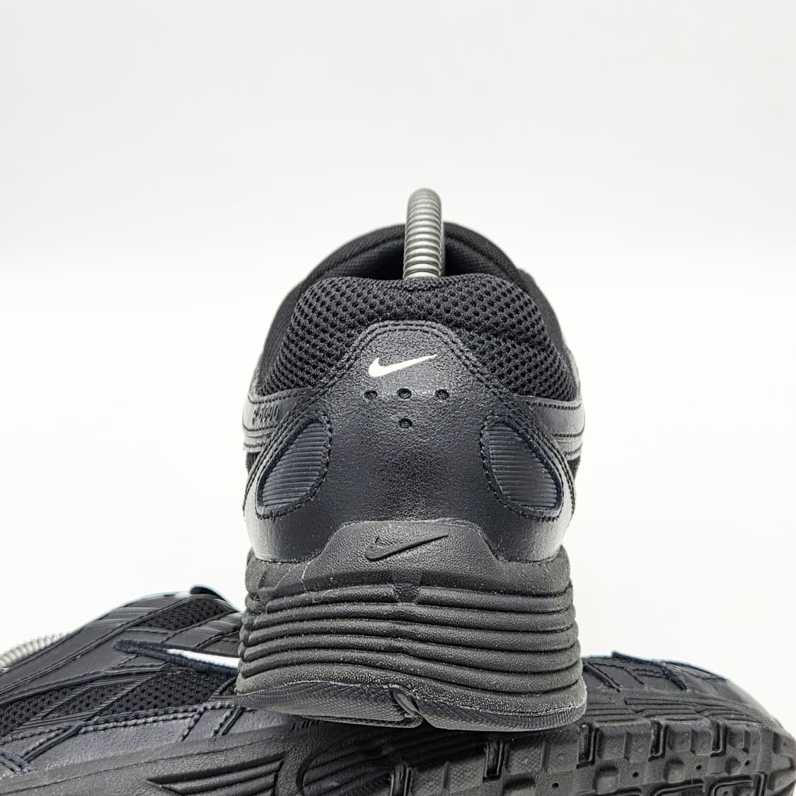 나이키 P-6000 TRK3 블랙 화이트 (275) 상품이미지2