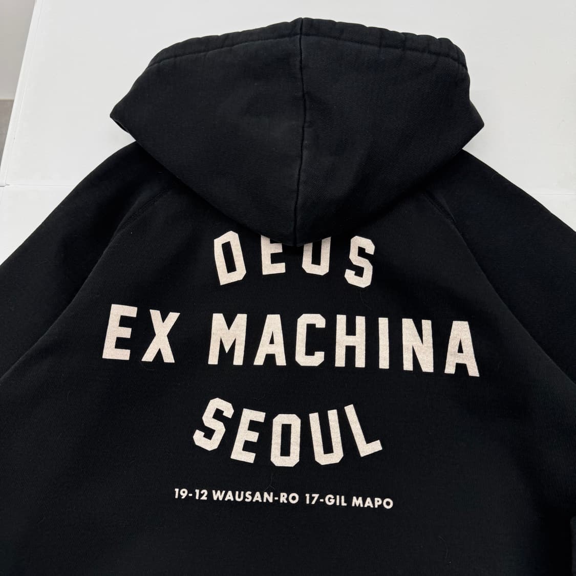 데우스 후드티 상품이미지2