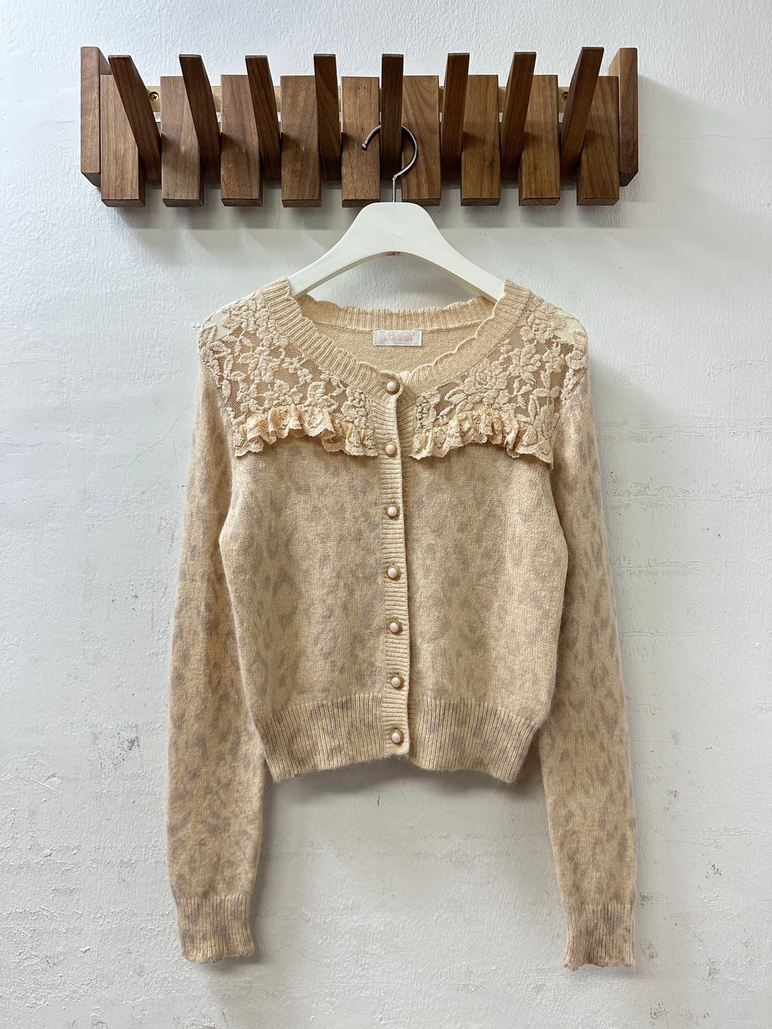 Liz Lisa 리즈리사 레이스 요크 진주버튼 양모울 혼방 니트 가디건 상품이미지1