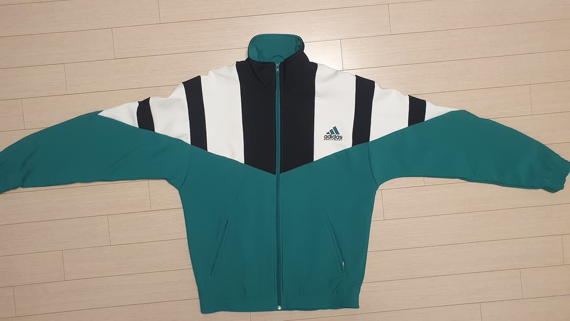 아디다스 이큅먼트 트랙자켓 105 상품이미지2