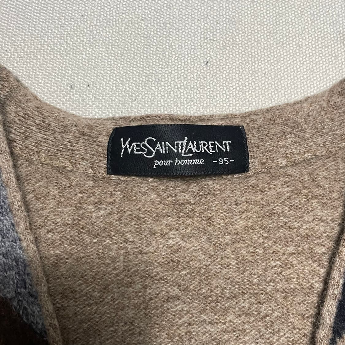 95 입생로랑 컬러 패턴 니트 가디건 상품이미지4