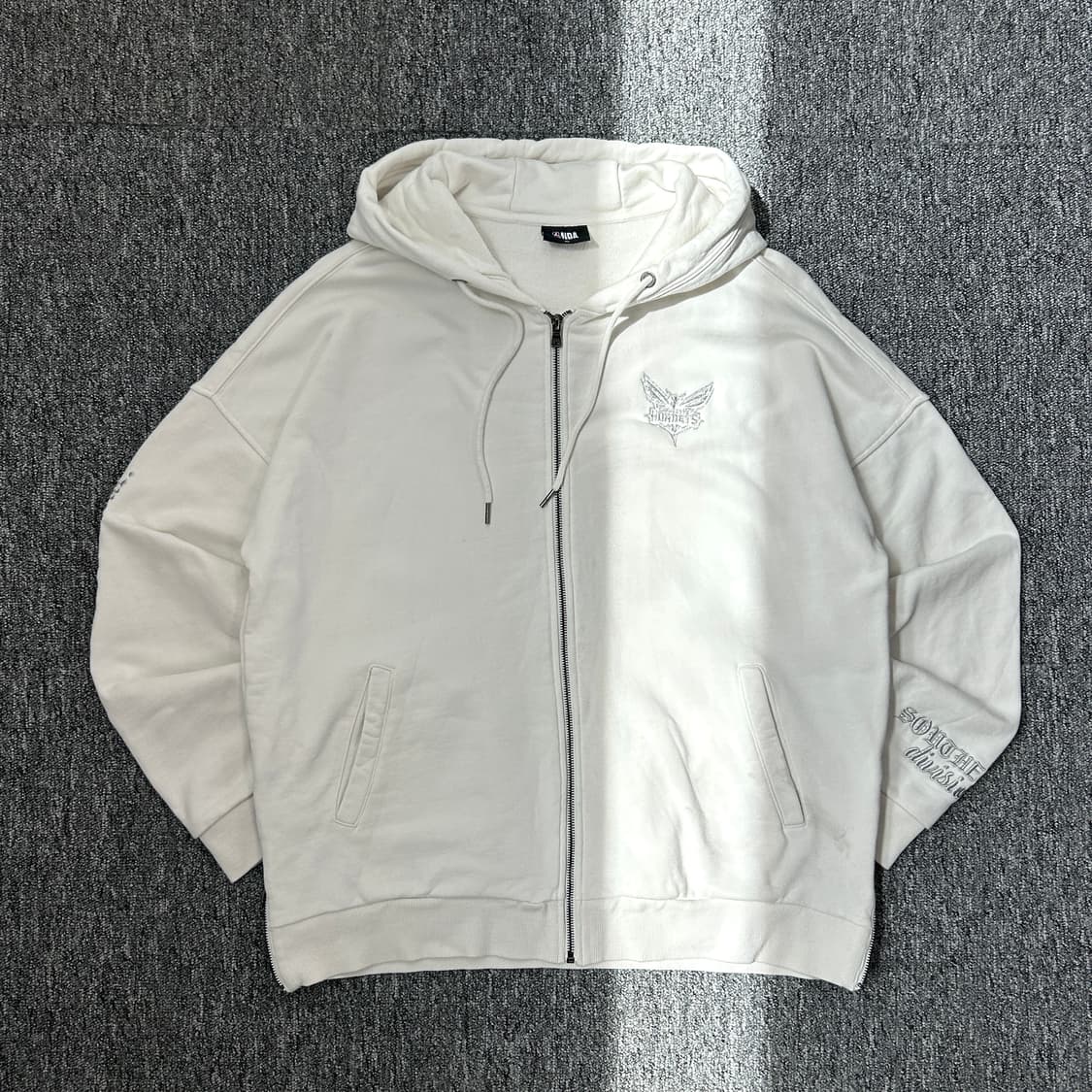 NBA 샬럿 호네츠 실버 레터링 후드집업 상품이미지1