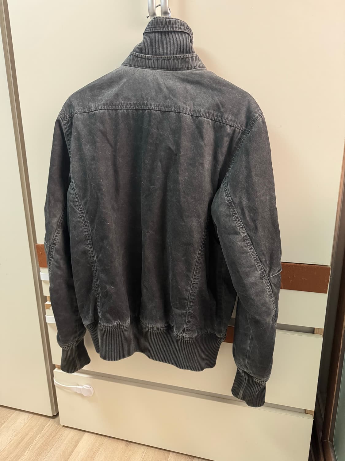 디젤 워시드 하이넥 봄버 m 상품이미지3