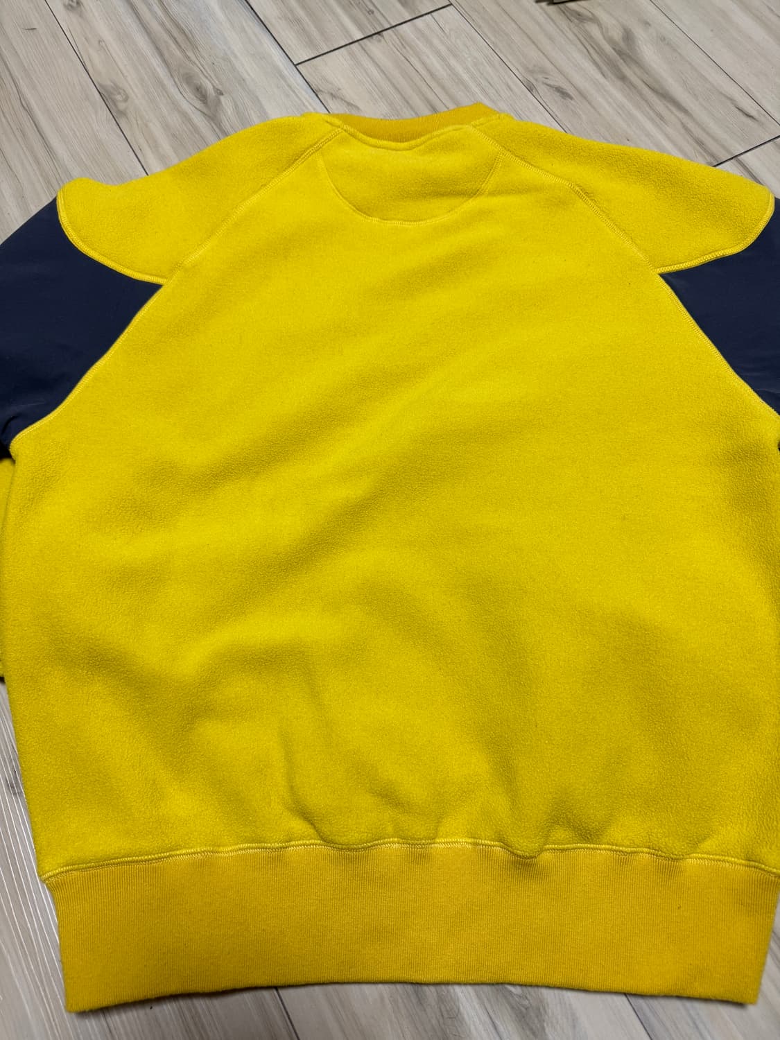 팔라스 24FW 폴라텍 플리스 맨투맨 M 상품이미지2