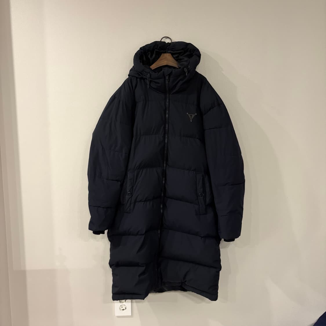 게스 네이비 롱패딩 남성용 100(L) 상품이미지3