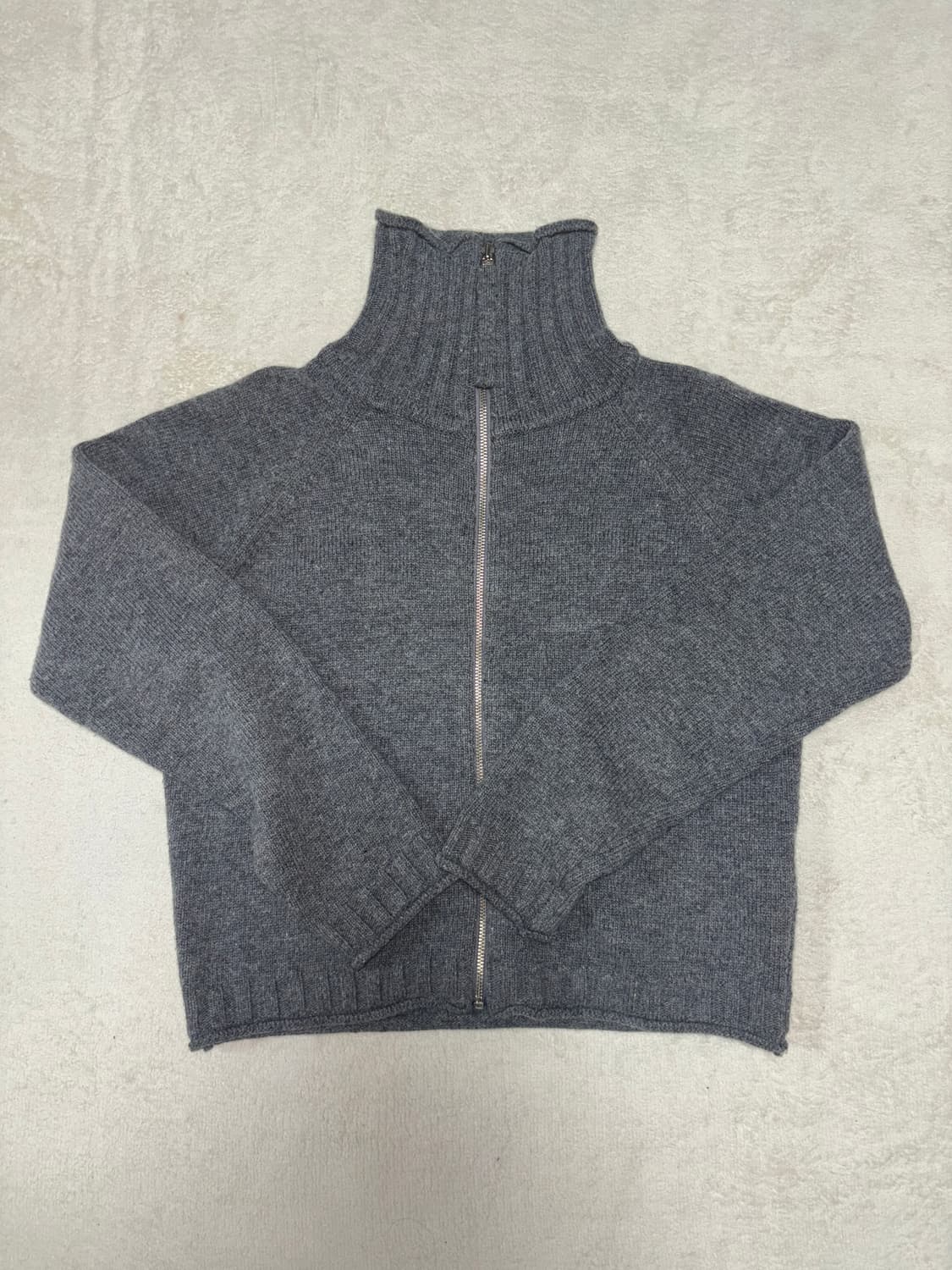 마뗑킴 니트집업 가디건 그레이 상품이미지2