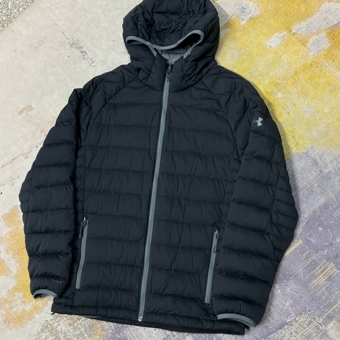 언더아머 덕다운 후드 경량패딩 L 상품이미지1