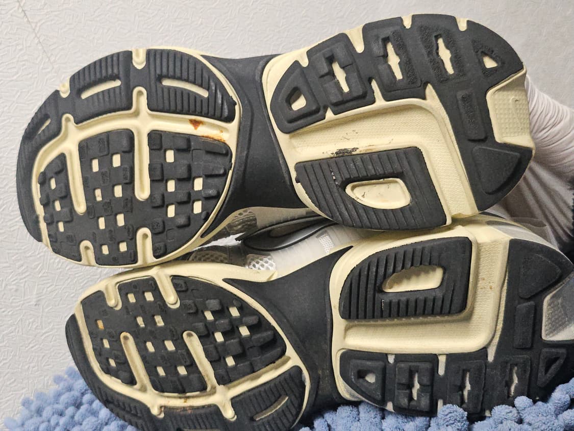 나이키 V2K 런 퓨어 플래티넘 라이트 아이언 오어 235 상품이미지3