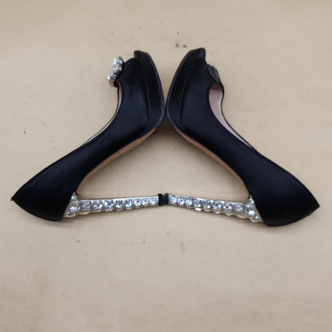 미우미우 크리스탈 펌프스 하이힐35.5 225 굽11 상품이미지5