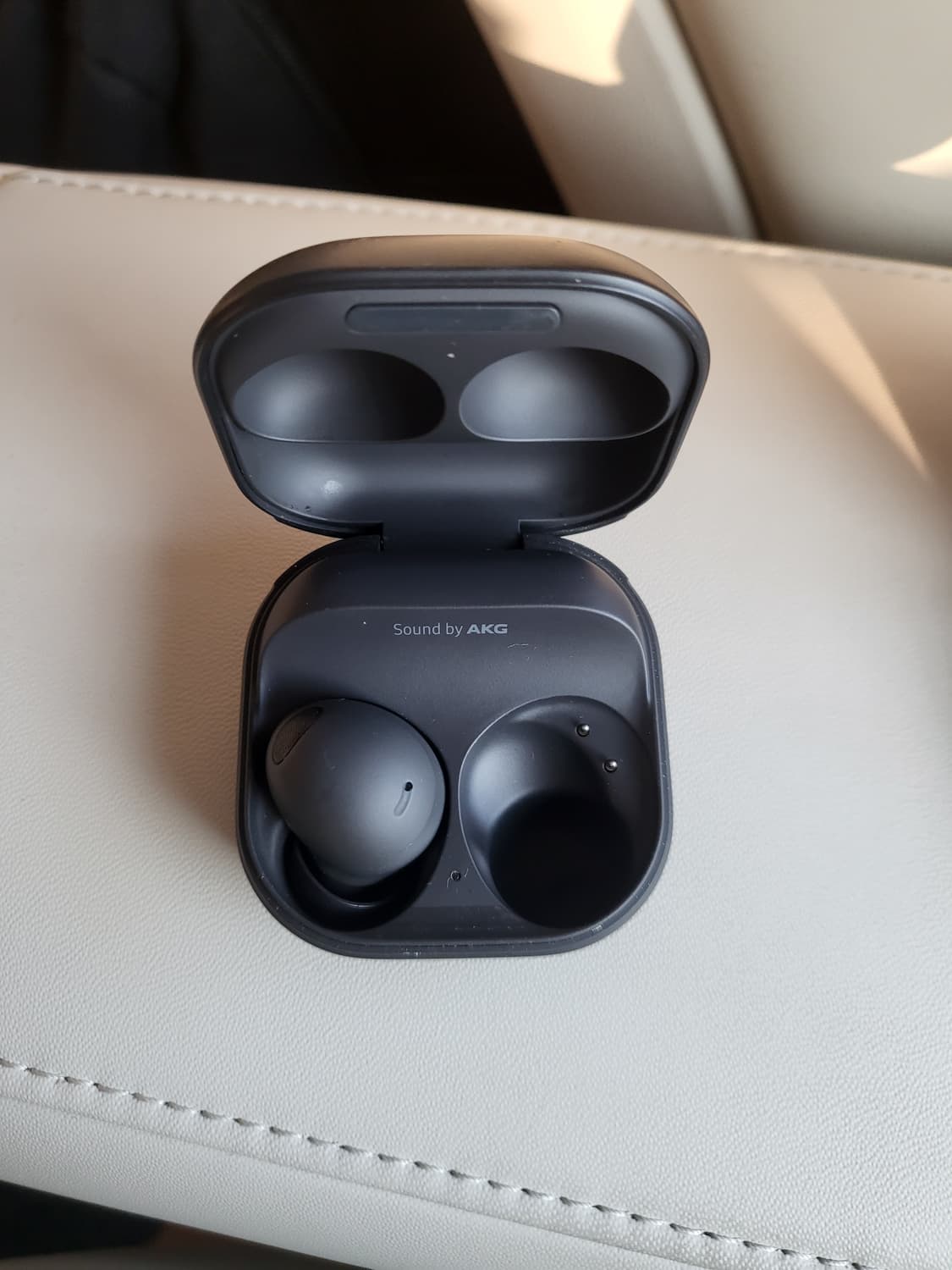 버즈2프로 오른쪽x 상품이미지1