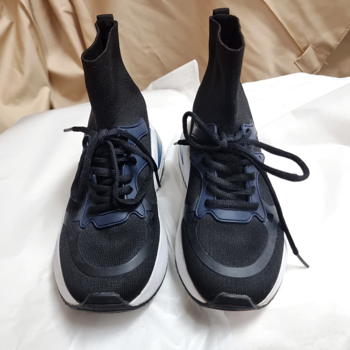 슈콤마보니 삭스 스니커즈 하이탑 운동화 (230mm) 미드솔 외 상태최상 상품이미지4