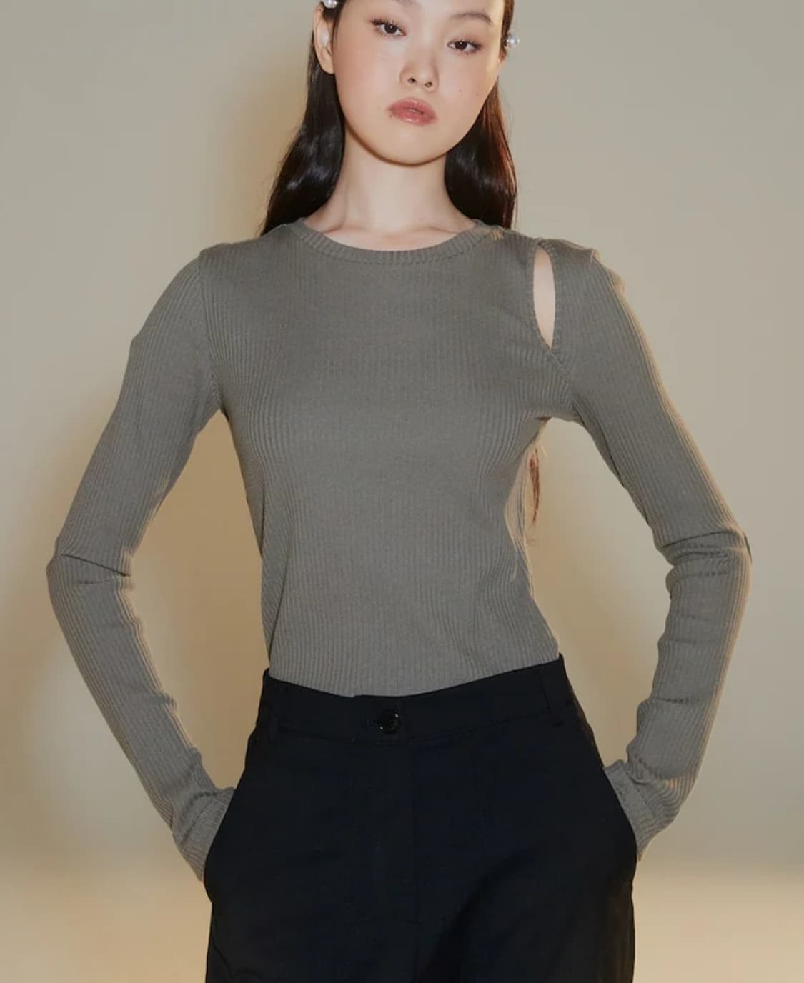 구호플러스 컷아웃 티셔츠 상품이미지1