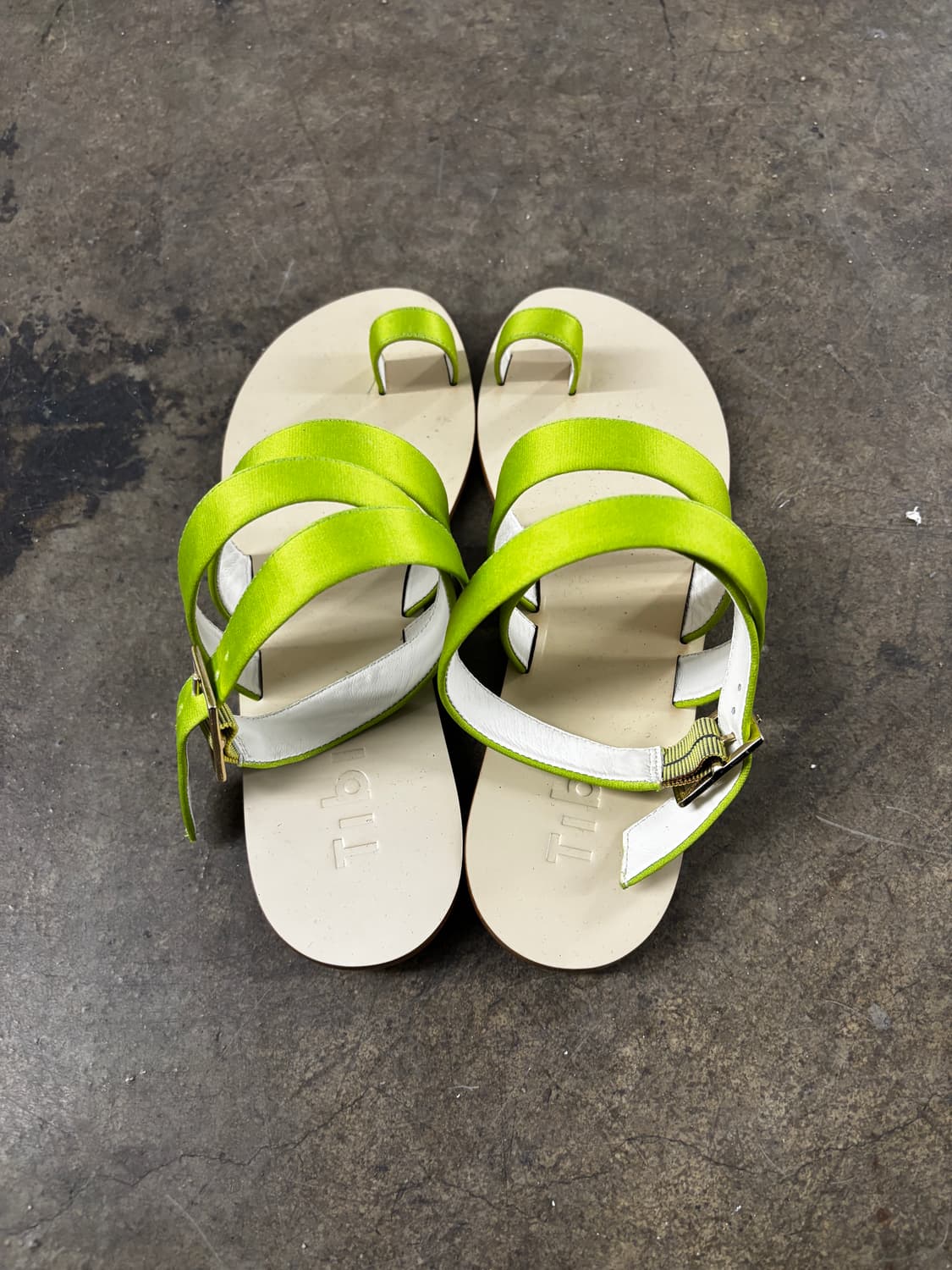 LOQ 라임색 멀티 스트랩 토링 샌들 38 (한국사이즈 245) 상품이미지5