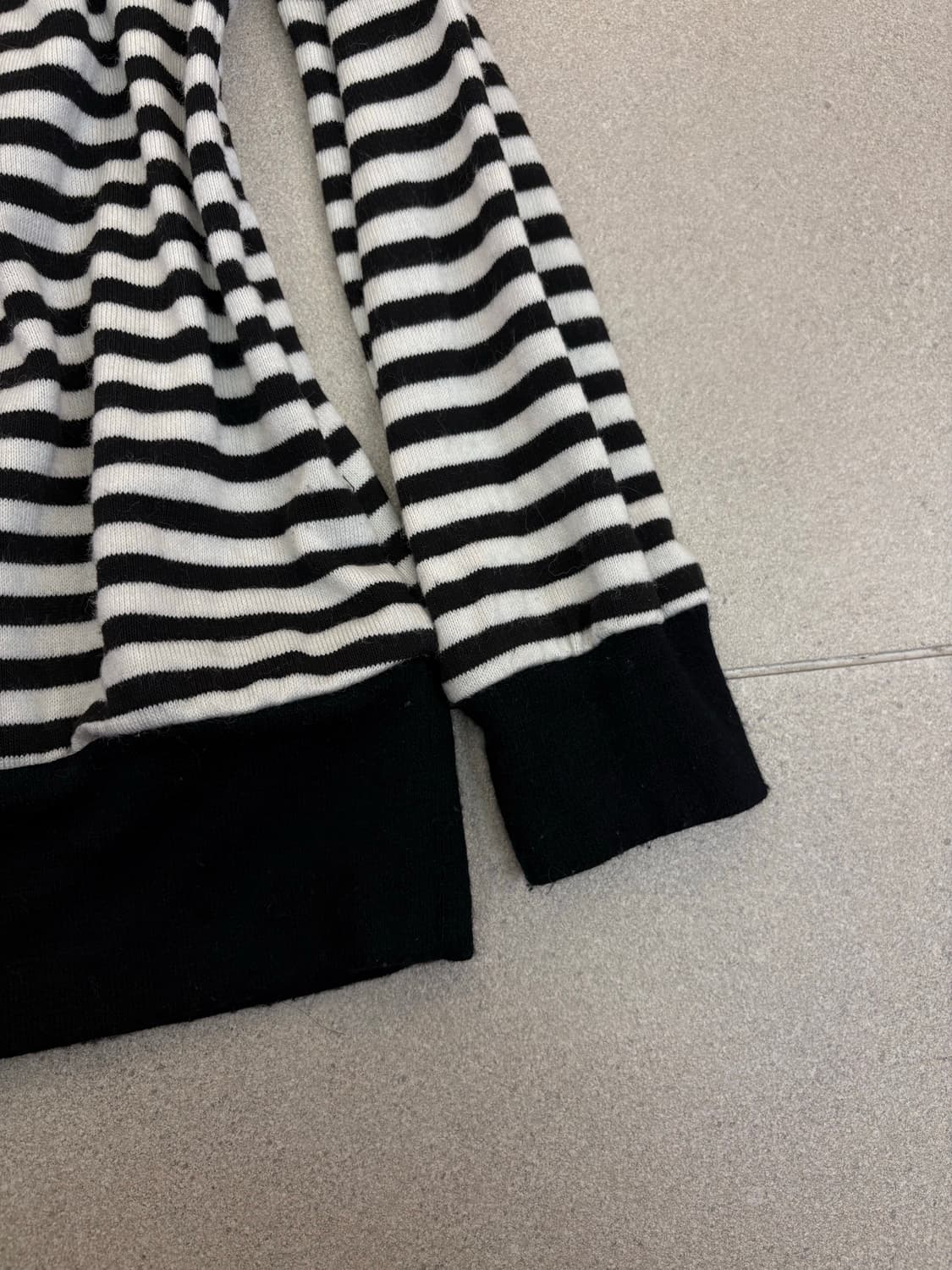 세실맥비 스트라이프 오프숄더 상품이미지4