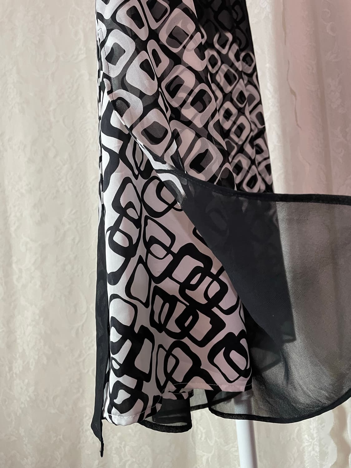 빈티지 모노톤 패턴 쉬폰 롱스커트 상품이미지4