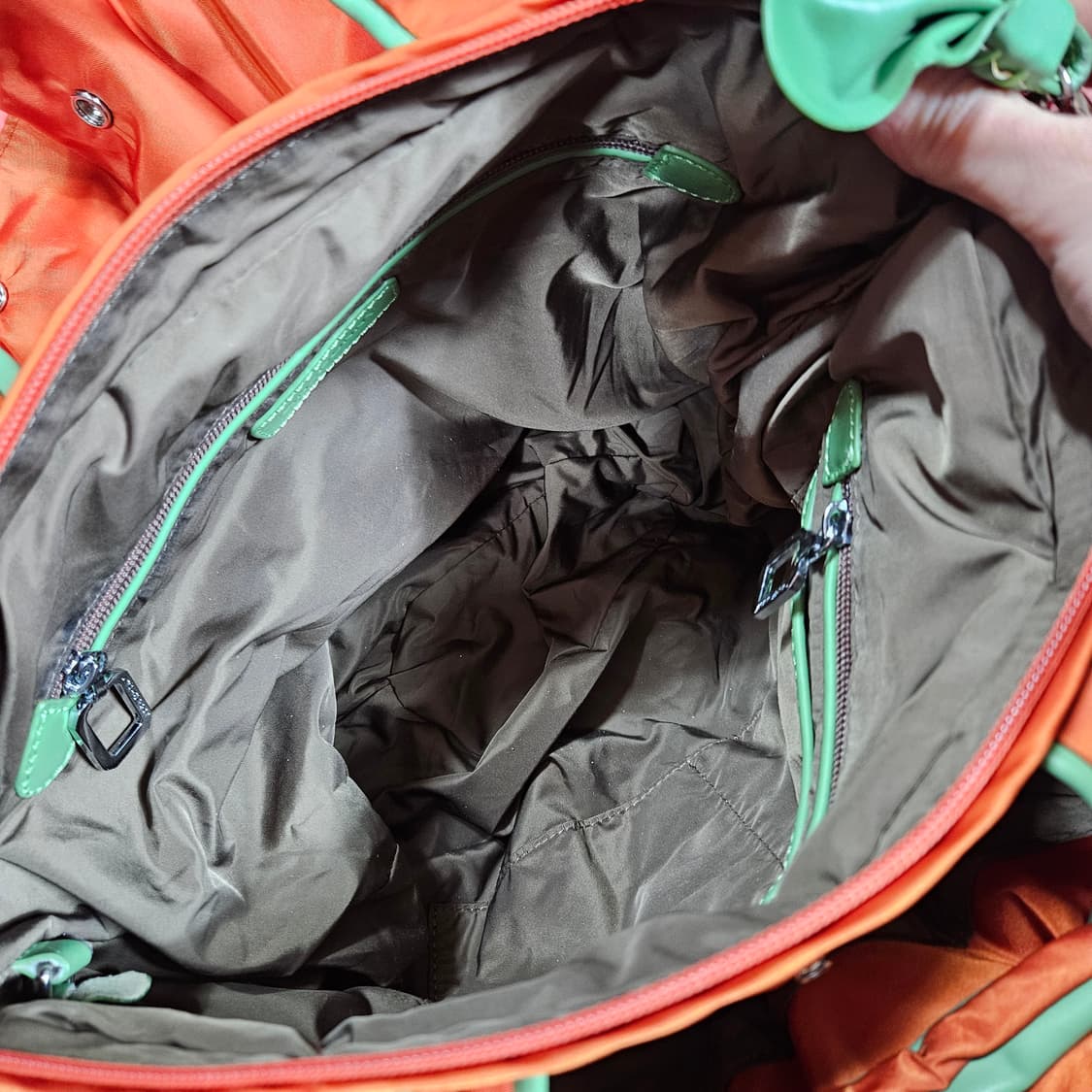 ON-FUNNY 나일론 셔링 민트 가죽배색 토트 크로스백 상품이미지8