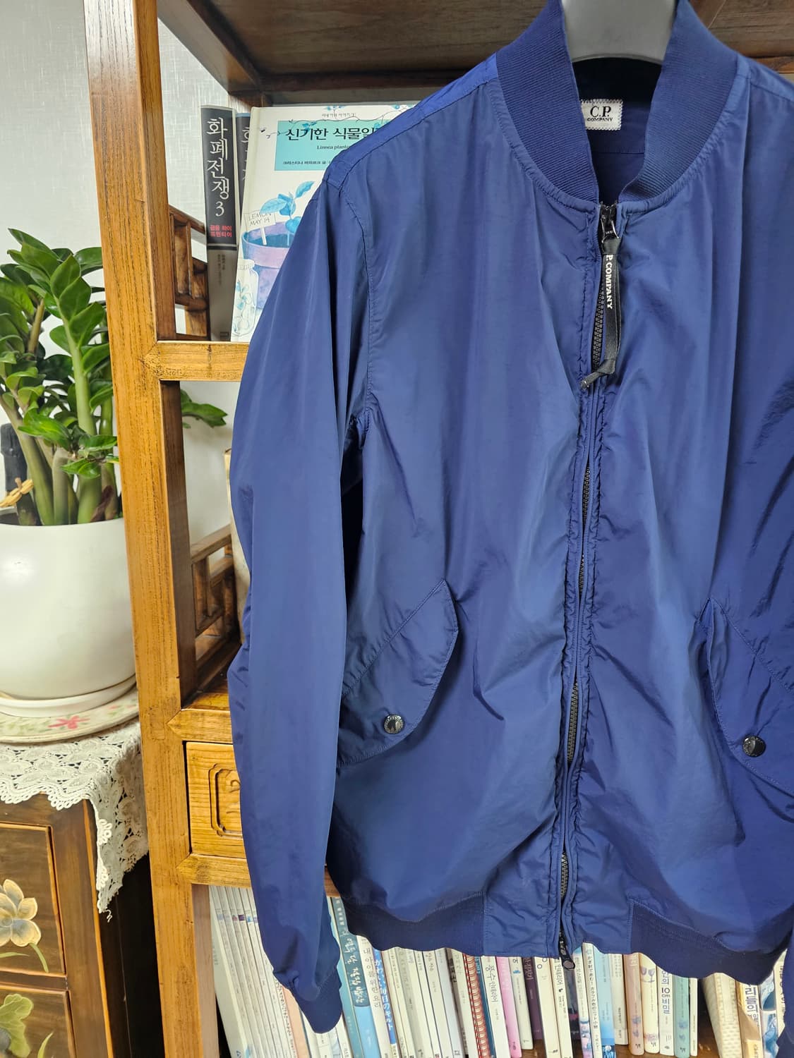 새상품 컨디션))씨피 CP컴퍼니 NYCRA 봄버 나일론 자 상품이미지3