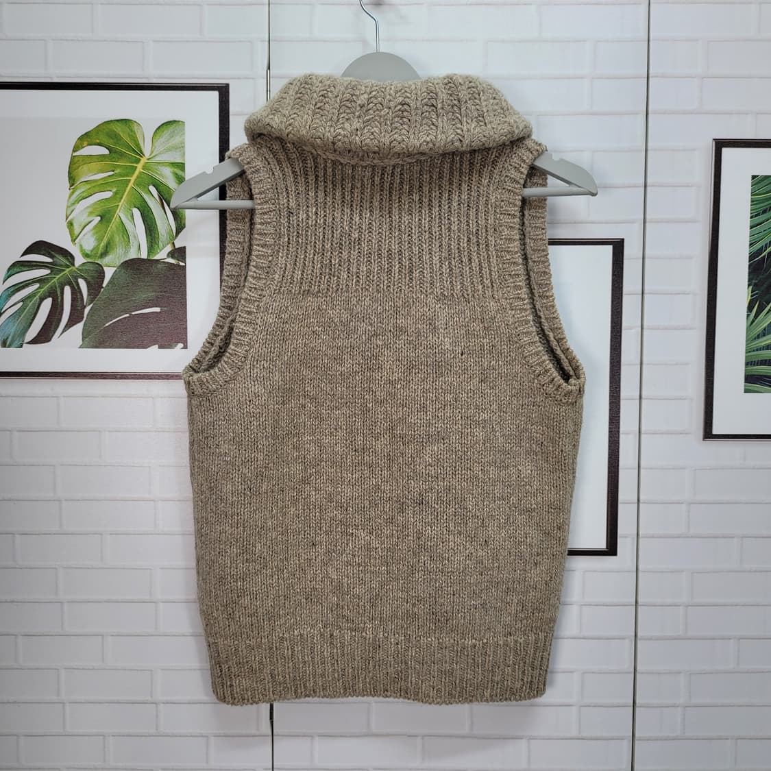 써스데아일랜 모100% 자수 니트 조끼 베스트 S(85)사이즈 새상품급 상품이미지5