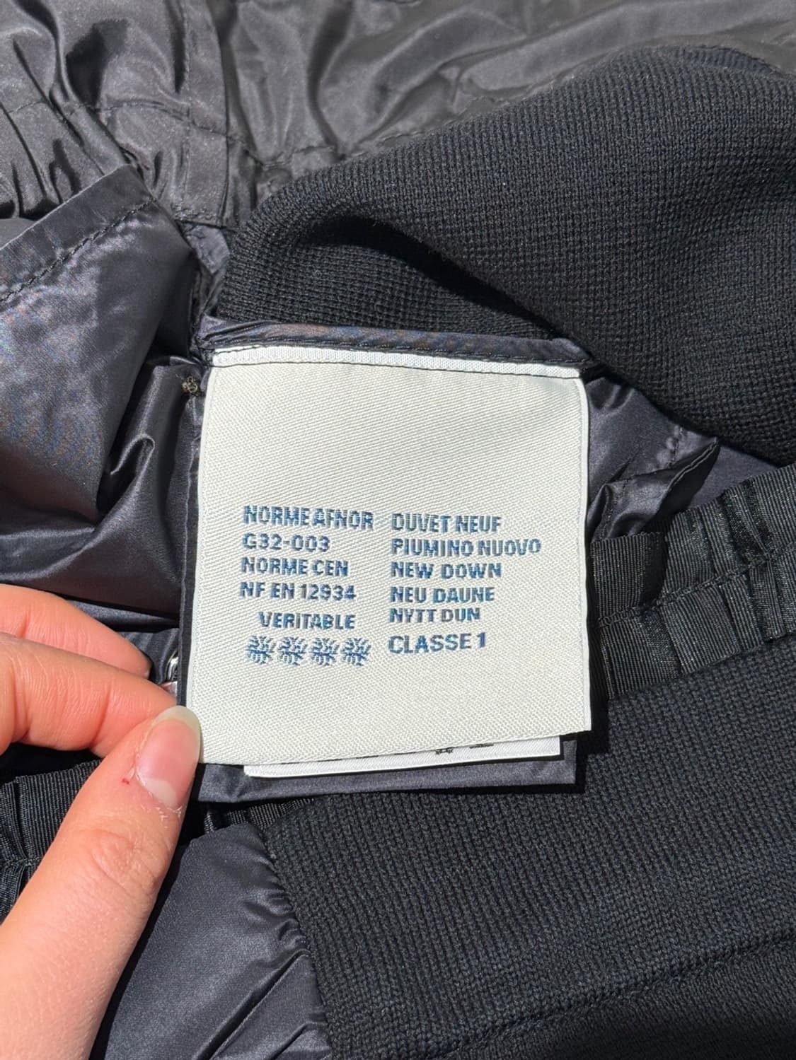 몽클레어 블랙 구스 다운 니트 베스트 상품이미지6