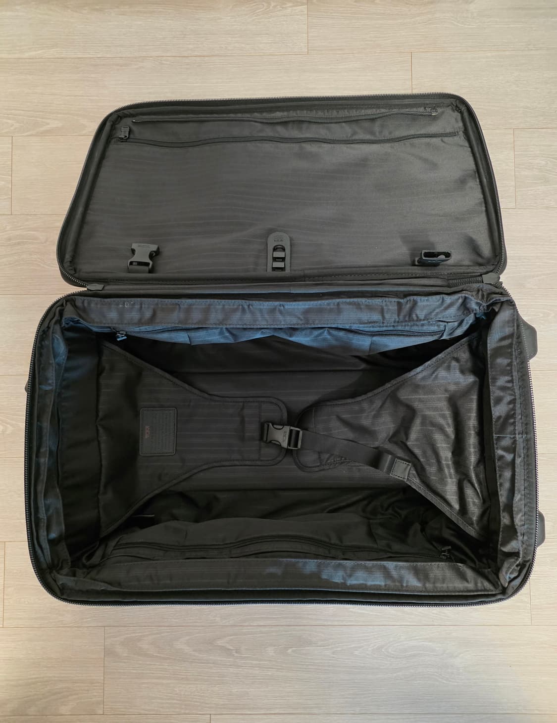 투미 2휠 확장형 캐리어 (정품# 22922DH)

 상품이미지7