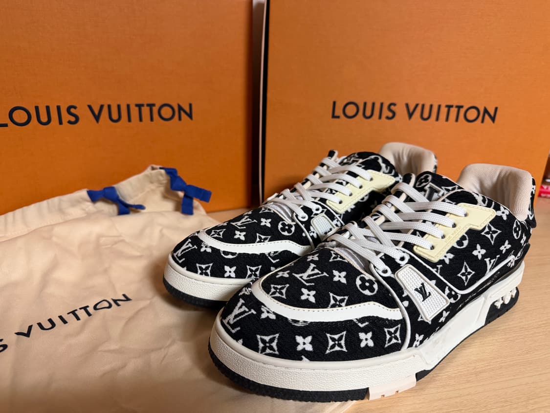 루이비통 모노그램 벨벳 트레이너 9size 상품이미지1