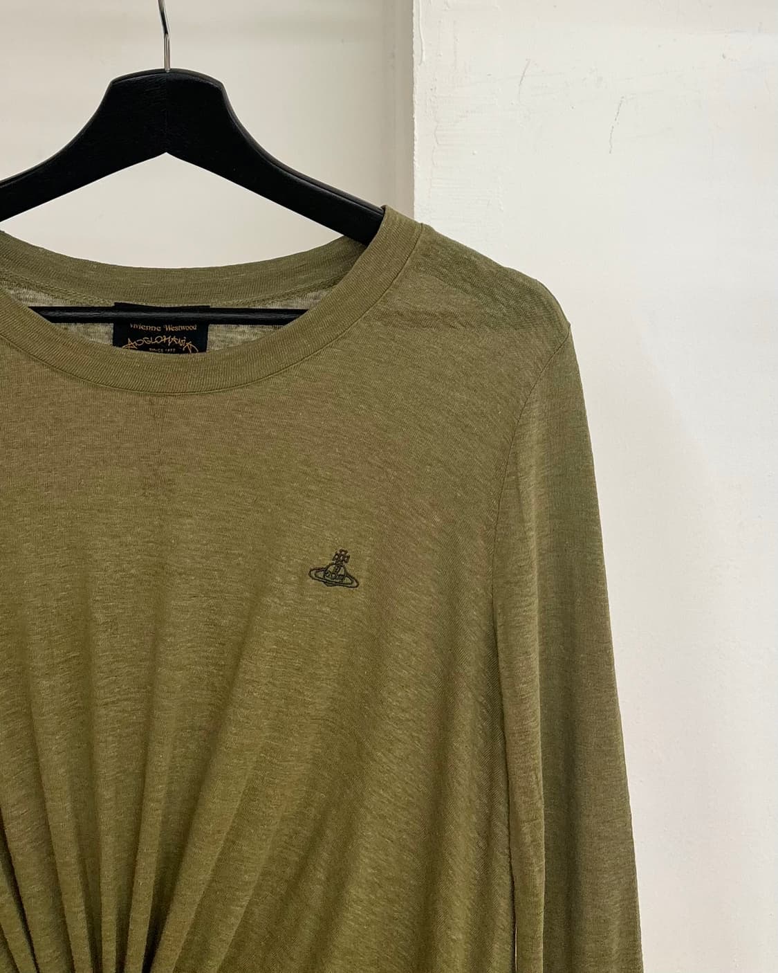 비비안웨스트우드 오브로고 올리브 그린 피티드 실루엣 롱슬리브  상품이미지4